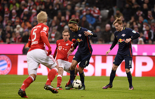 的竞争中脱 的竞争中脱